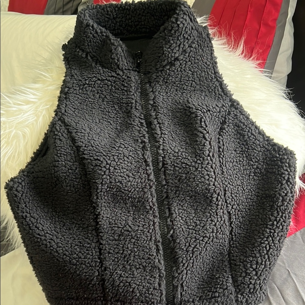 SHEIN Black V-Neck Sweater Vest